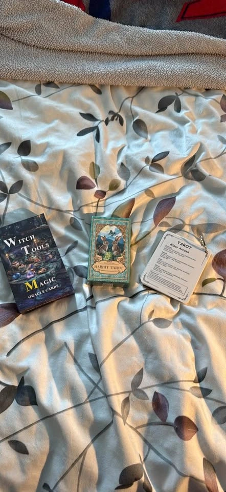 Oracle Card Deck - Rabbit Tarot (76 Cards)