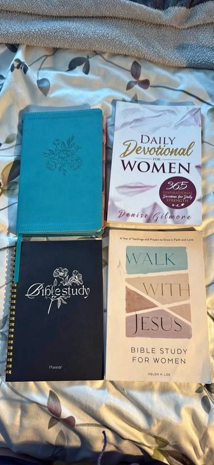 Busy Mom's Bible Study Book - New & Tabbed