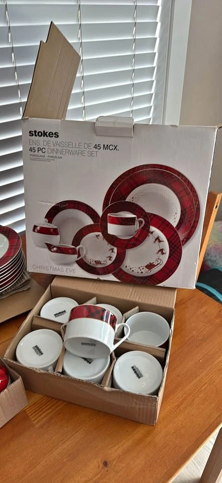 Stokes Porcelain Christmas Eve Dishes