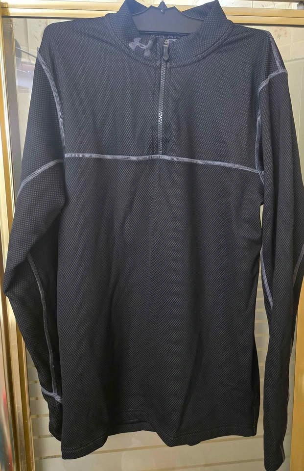 Under Armour Men's Fitted ¼ Zip Sweater - Small. $28 OBO - photo 2