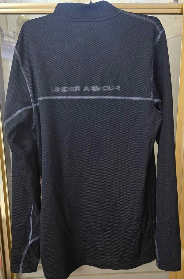 Under Armour Men's Fitted ¼ Zip Sweater - Small. $28 OBO - photo 4