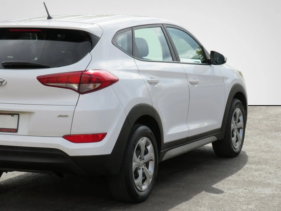 2018 Hyundai Tucson 2.0L AWD w/ CarPlay, Camera, BLND - photo 5
