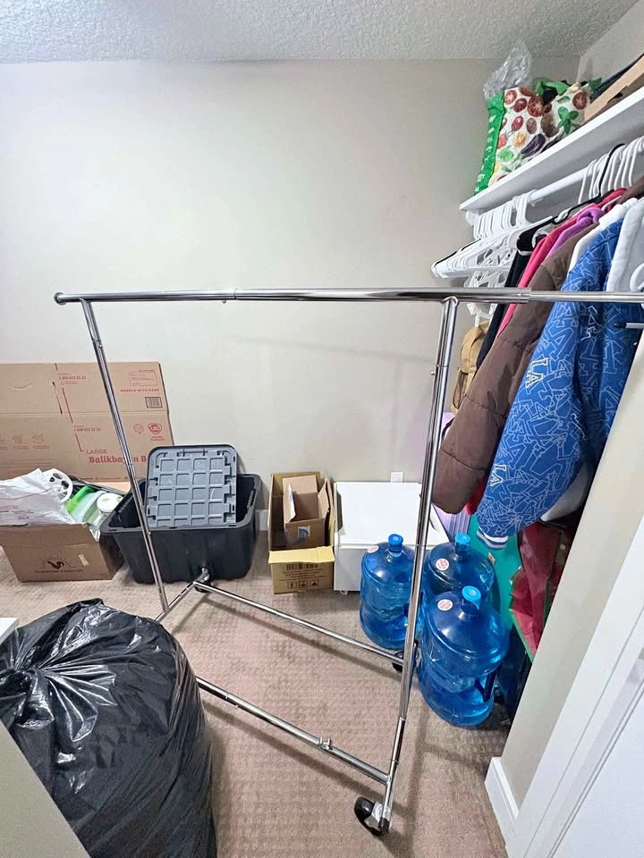 Clothing rack