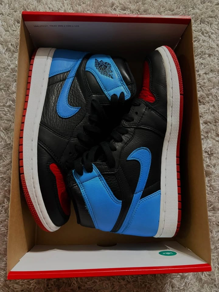 Womens Air Jordan 1 High OG - photo 5