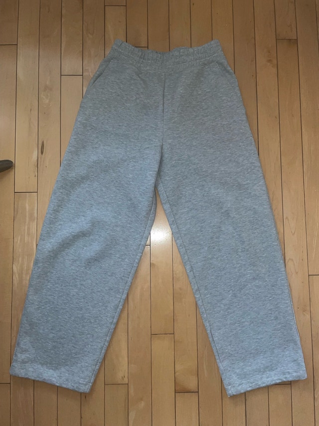 NEW Uniqlo Wide Leg Sweatpants - Small - photo 2
