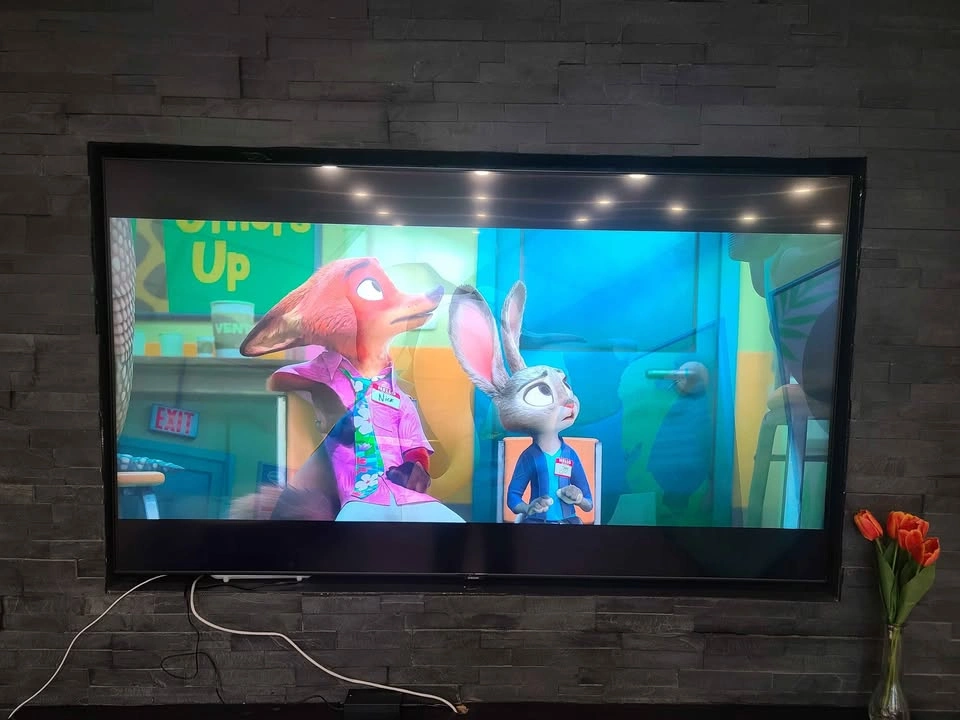 Samsung 65” QLED 4K Smart TV – Q70T - photo 2