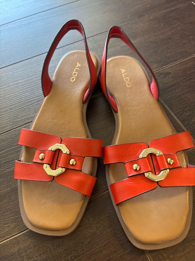 Aldo Sandals