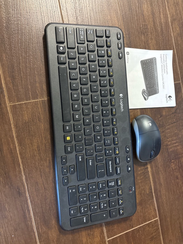 Logitech MK360 Wireless Keyboard and Mouse Combo