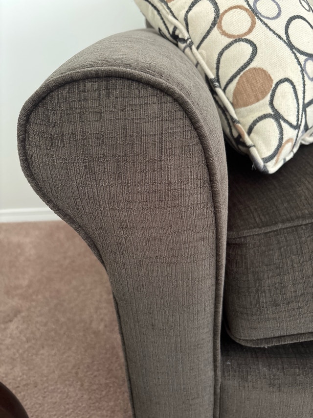 Dufrsen Sofa - photo 2