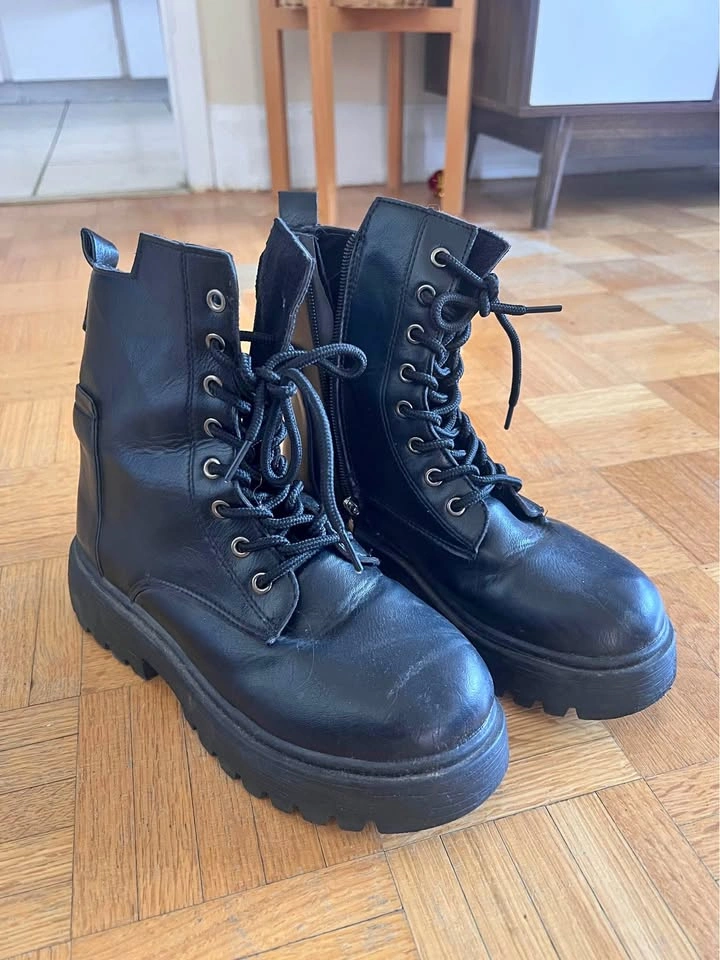 Women’s combat boots
