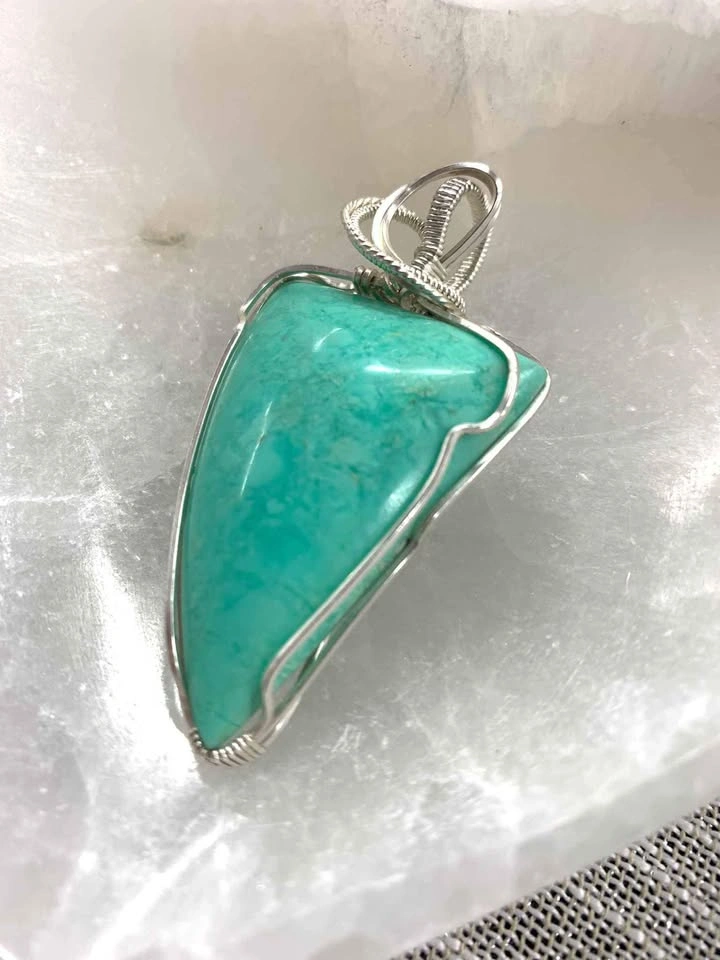 Chrysoprase pendant wire wrapped in silver - photo 2