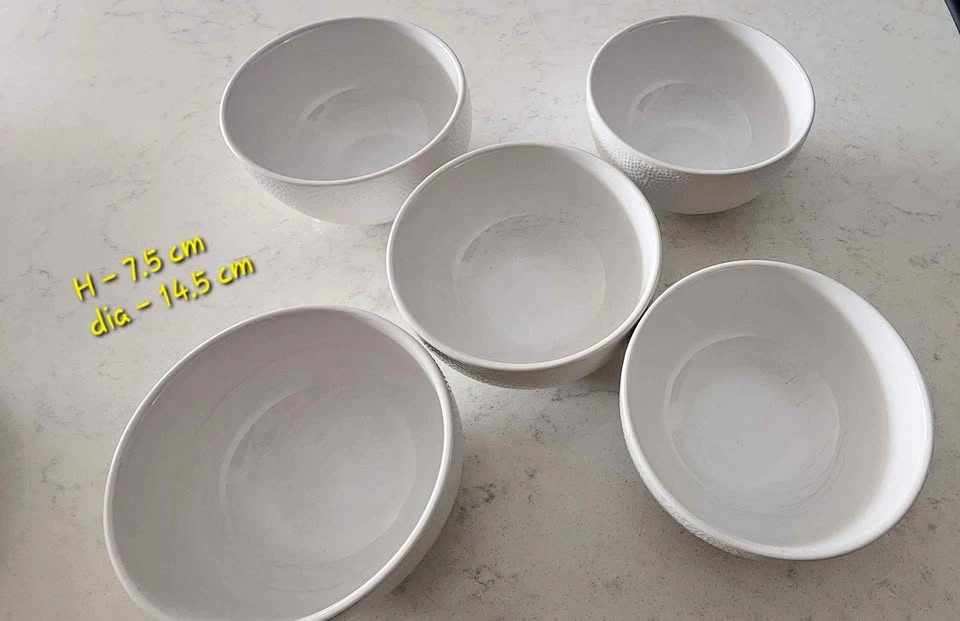Set of 5 White Textured Serving / Soup Bowls
