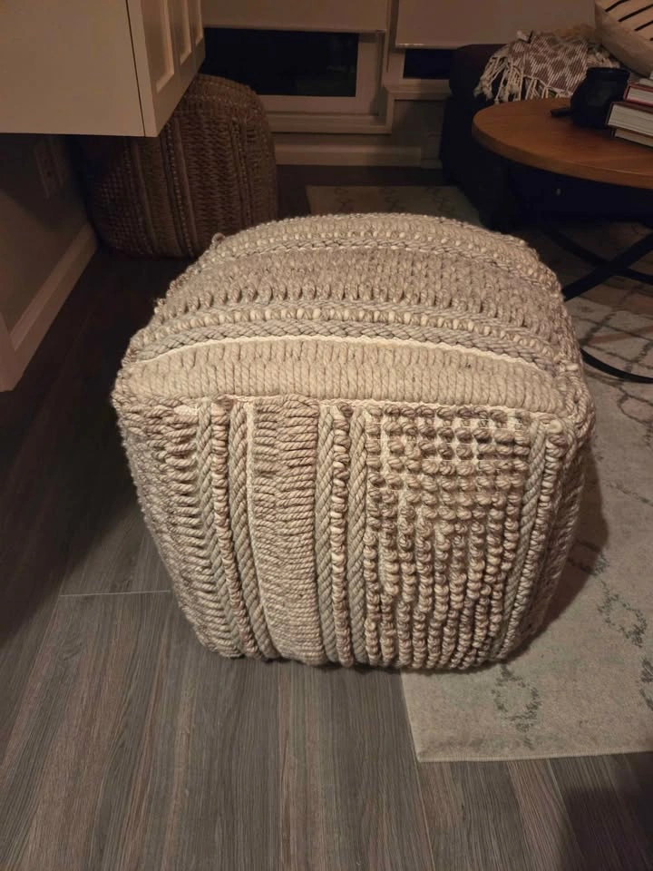2 Pouf Ottomans - photo 5