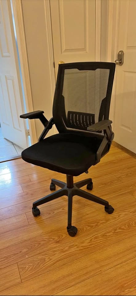 Black Mesh Office Chair