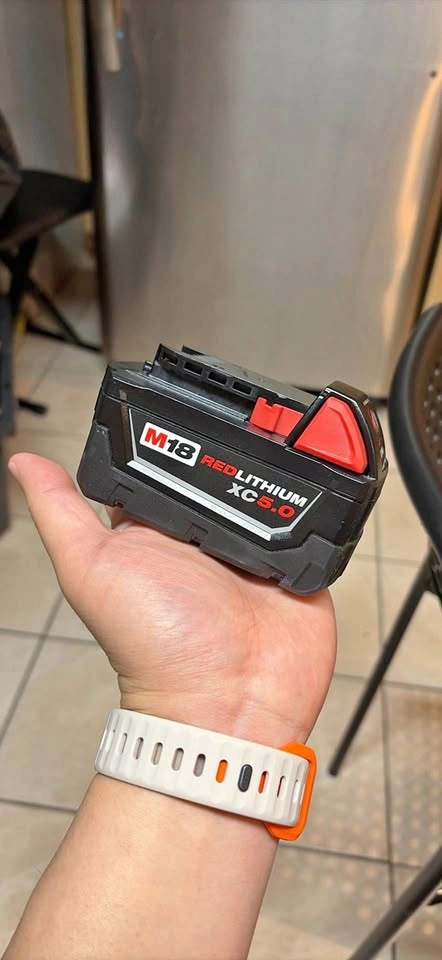 Milwaukee M18 XC5.0 Battery & M12/M18 Charger