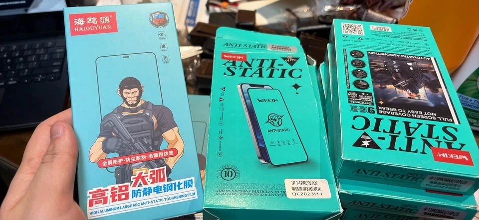 iPhone Screen Protectors Anti-Static Tempered Glass Lot - photo 2