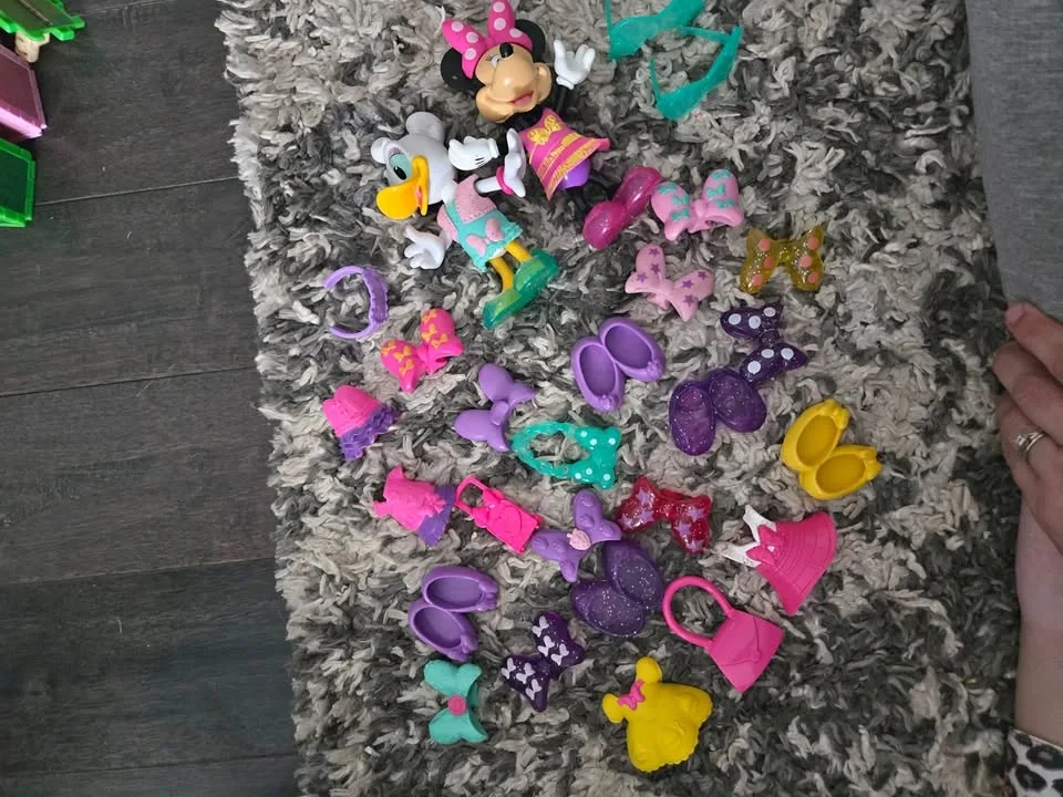 Minnie & Daisy Toy Lot