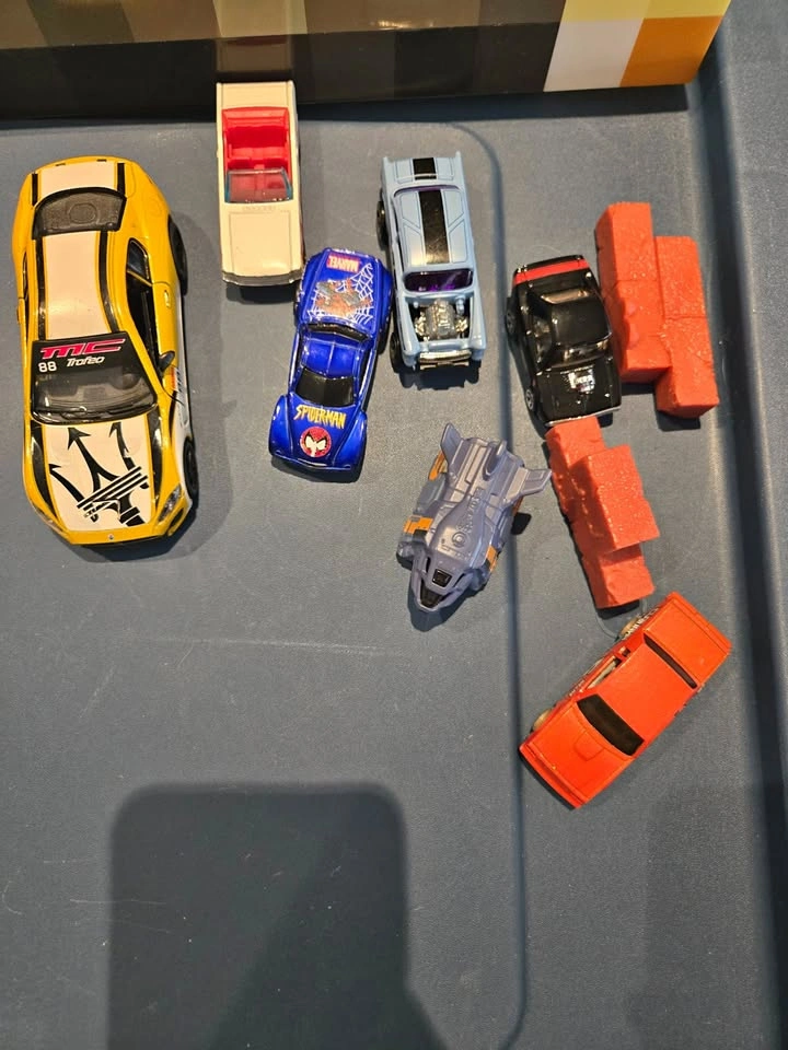 Lot of Hotwheels