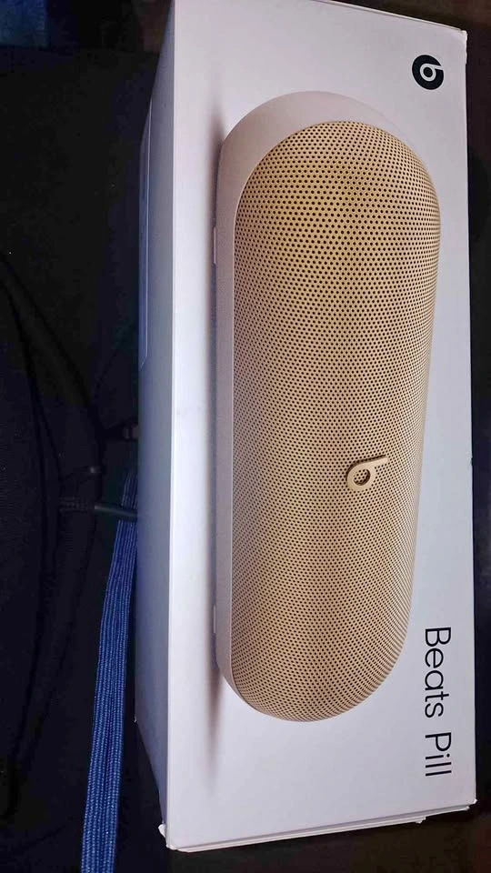 Beats Pill Wireless Speaker Gold