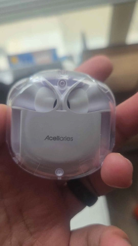 Acellories Wireless Earbuds w/ Clear Charging Case - photo 2