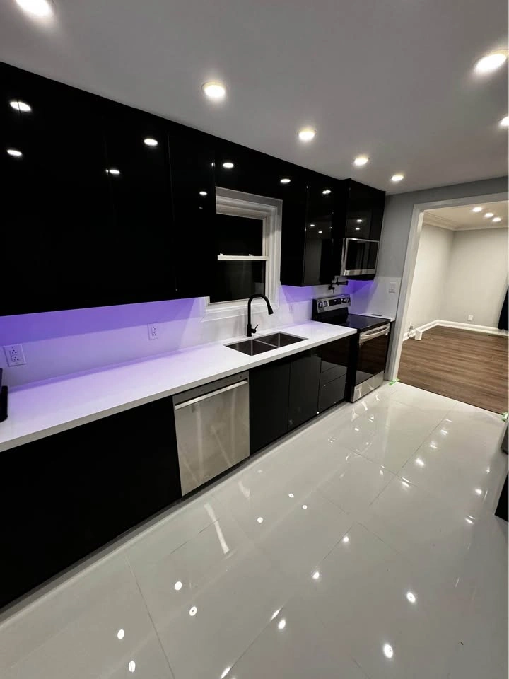 3 Beds 2 Baths - Apartment