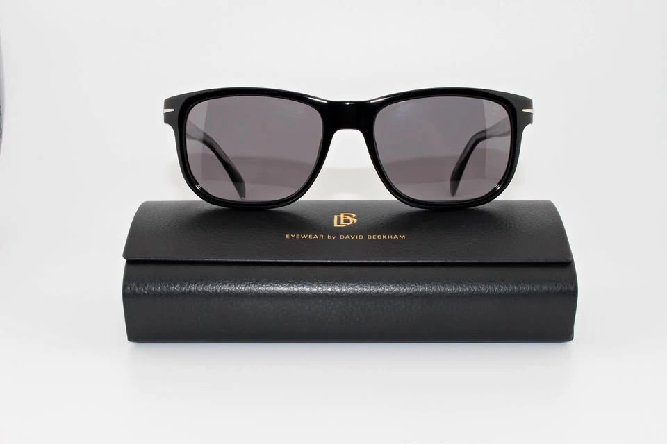 David Beckham Black Men’s Rectangular Sunglasses New With Case
