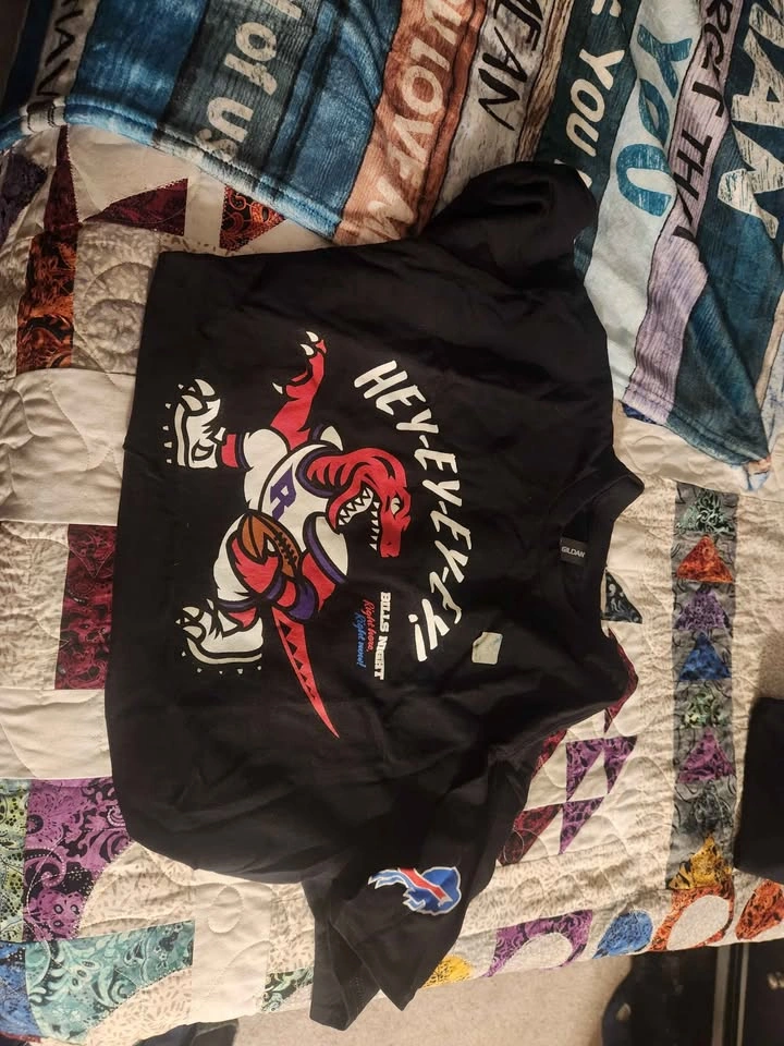 Gildan Black Raptors Mascot Buffalo Bills T-Shirt x 2 Large - photo 2