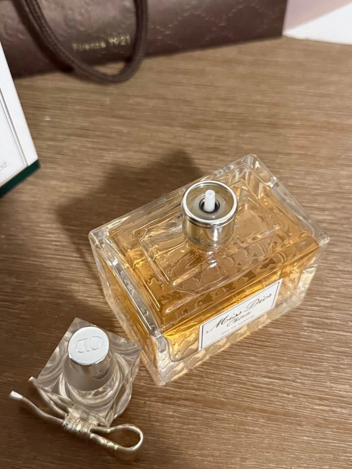 Miss D Cherie 100mL (2010 Batch) - photo 3