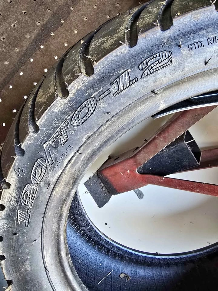 E-bike tire - Brand new, never installed