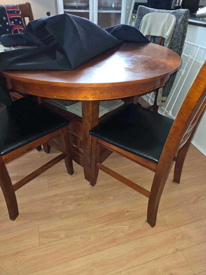 Kitchen Table w/4 chairs - photo 2