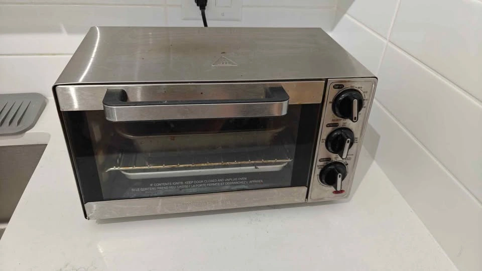 Hamilton Beach 4 Slice Toaster Oven, Stainless Steel 31401JC - photo 4