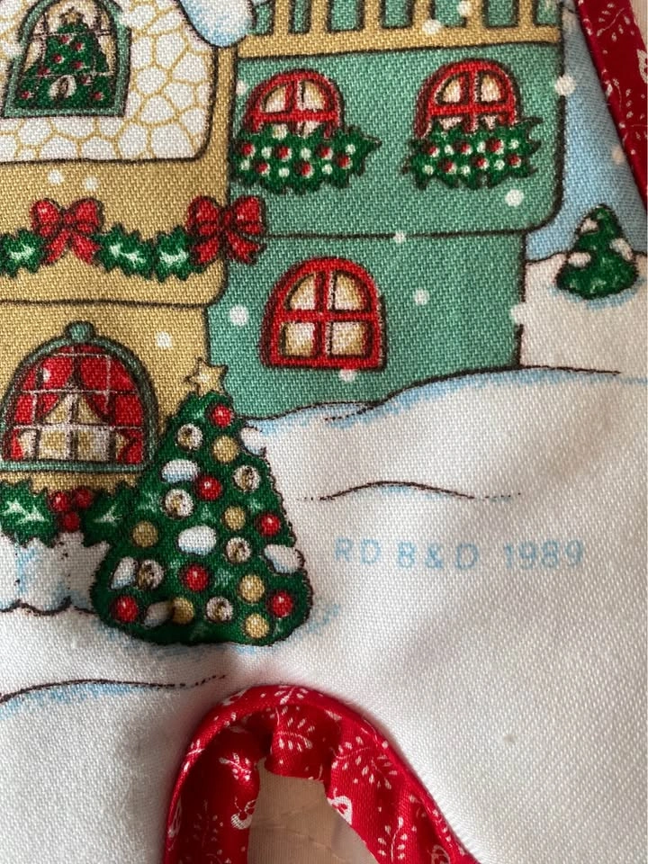 Vintage Christmas Oven Mitt Set 1988 Holiday Geese Snow Village - photo 4