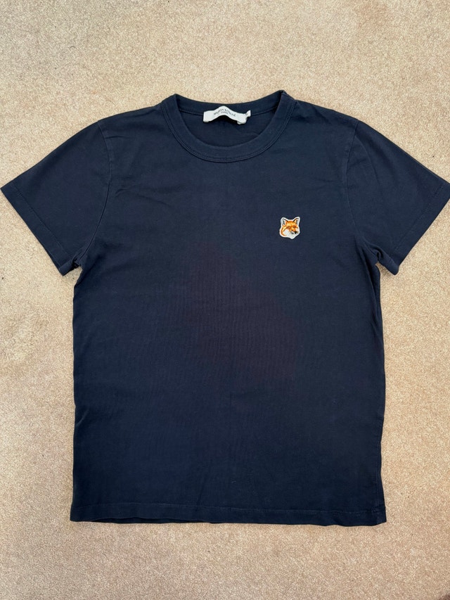 Maison Kitsune Women's T-shirt in Navy