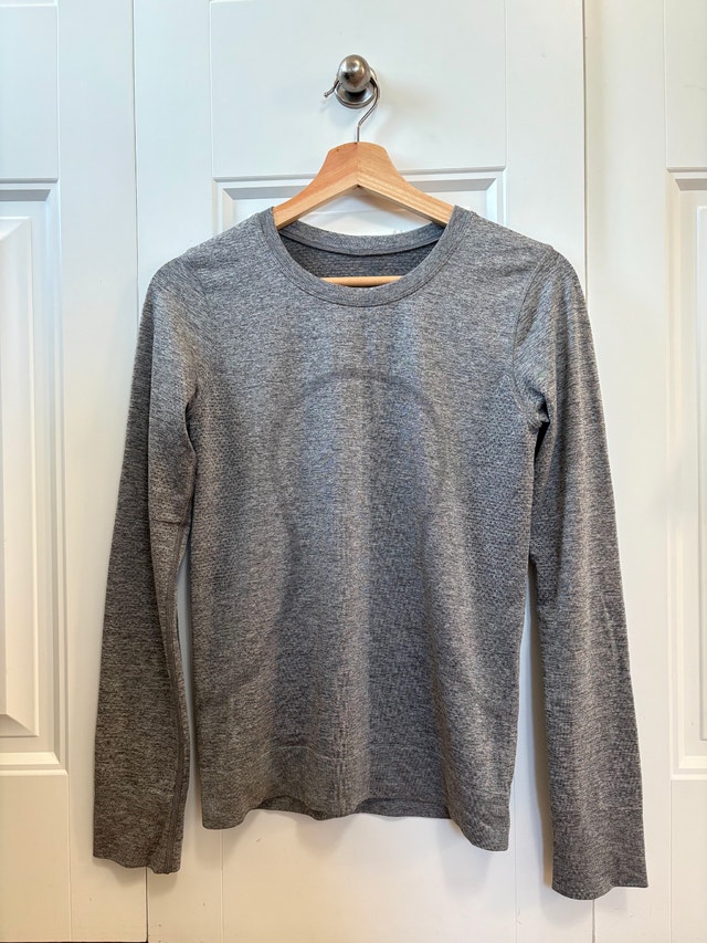 Lululemon Women's T-Shirt