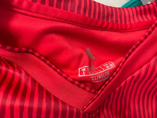 Bayern Munich soccer jersey image indicator(2)