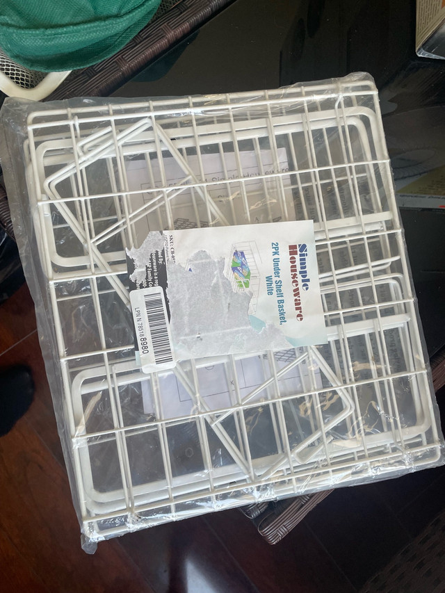 Kitchen undershelf basket