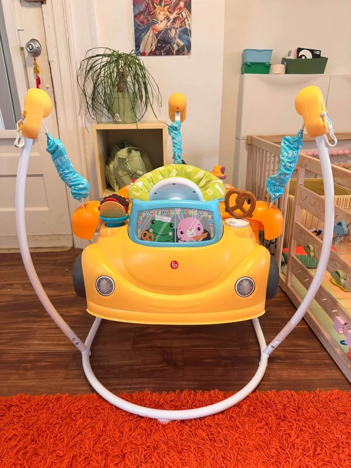 Fisher Price Jumper Grows With Baby! - photo 2