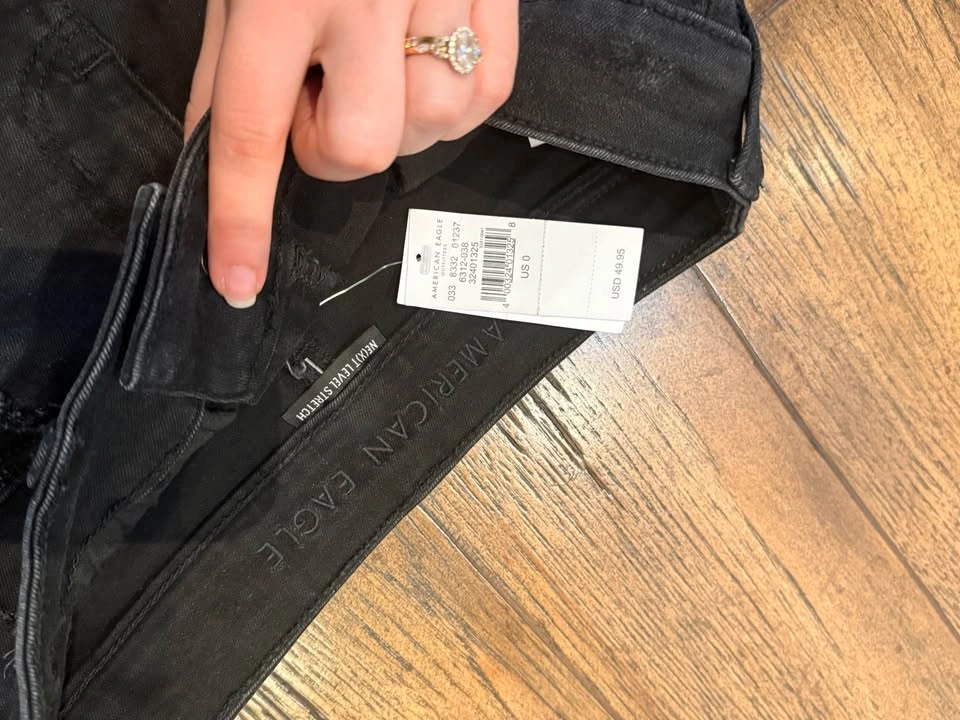 American Eagle Black Distressed Denim Mini Skirt US 0 - photo 3