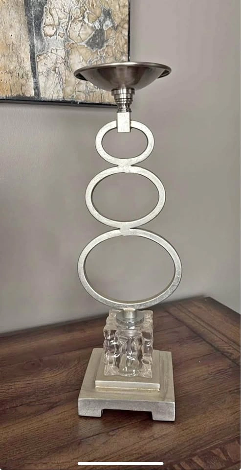 Modern Silver Metal Candle Holder – 17" Tall