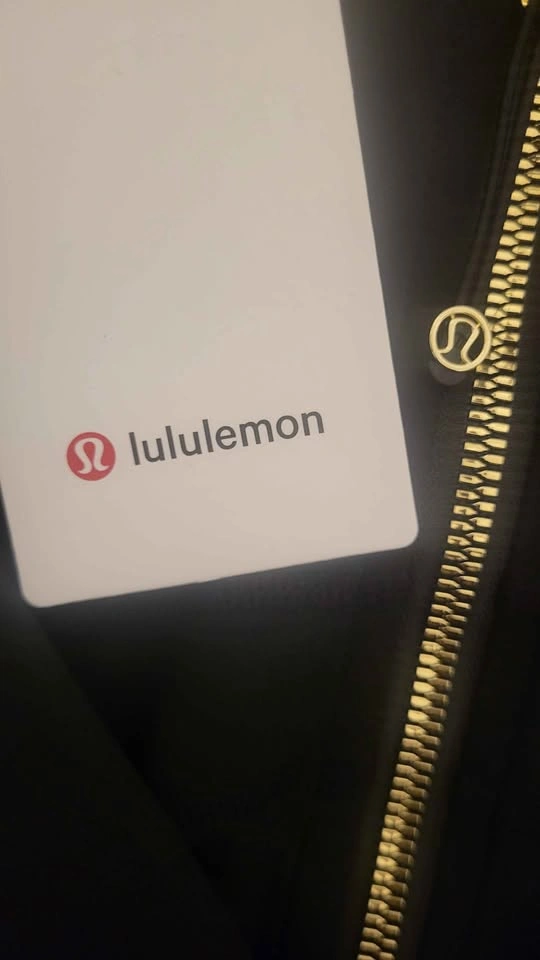 Lululemon "Gold Edition" Define Set - photo 3