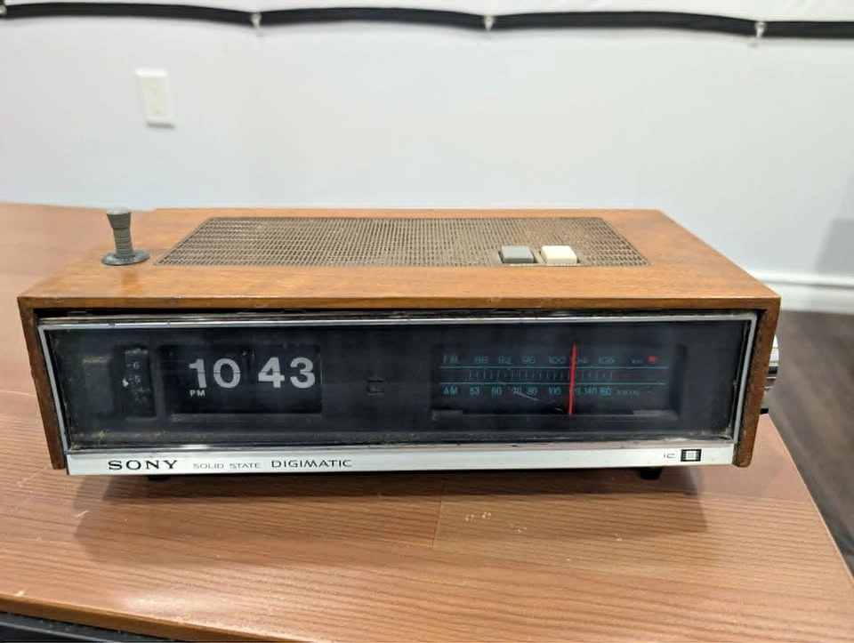 Rare Vintage Sony Flip Clock Radio + Candle TV/Radio