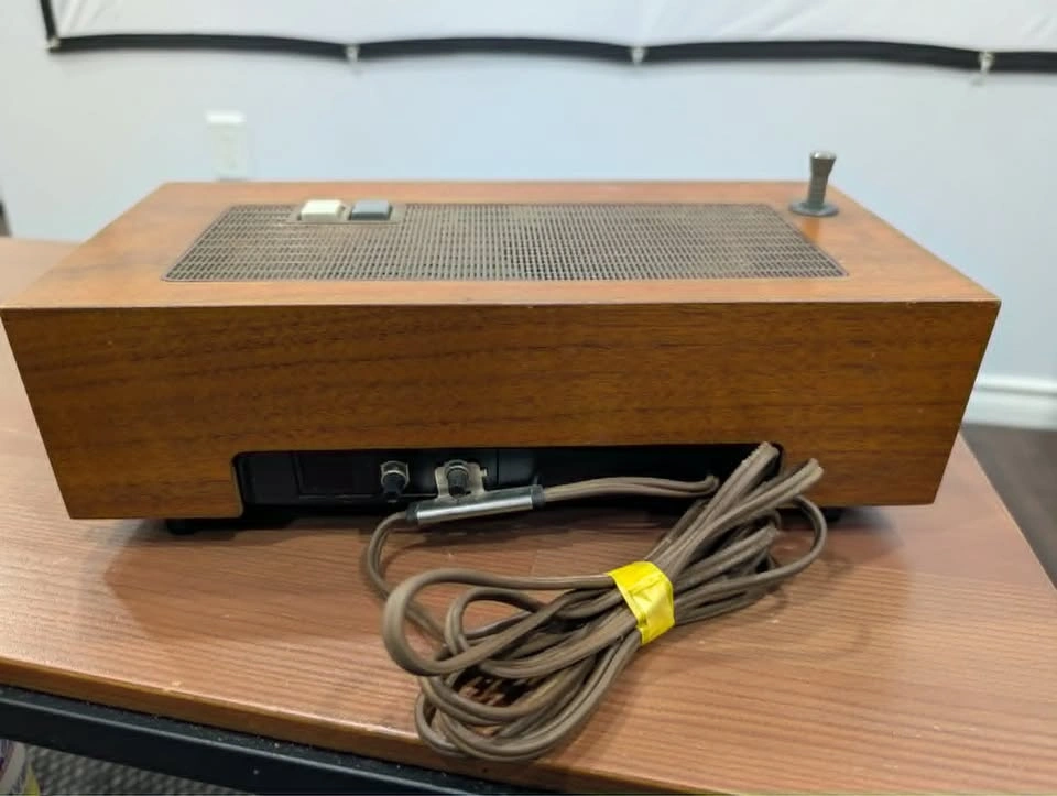 Rare Vintage Sony Flip Clock Radio + Candle TV/Radio - photo 4