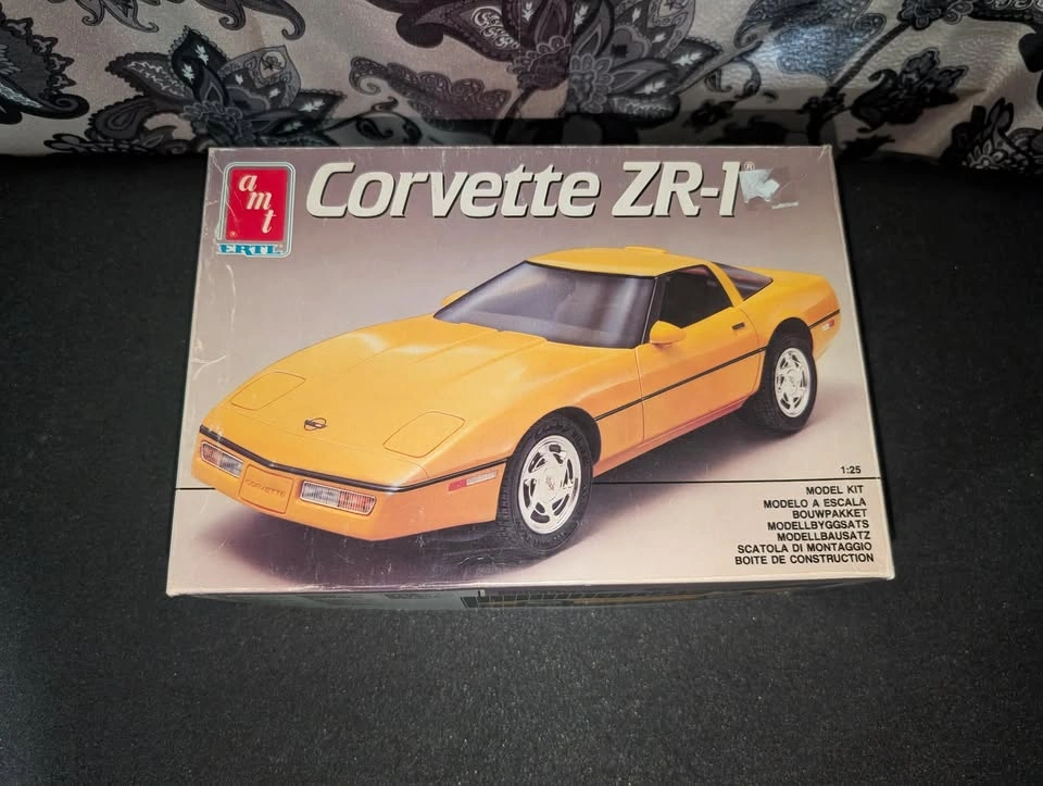 Various Plastic Car Models - photo 3