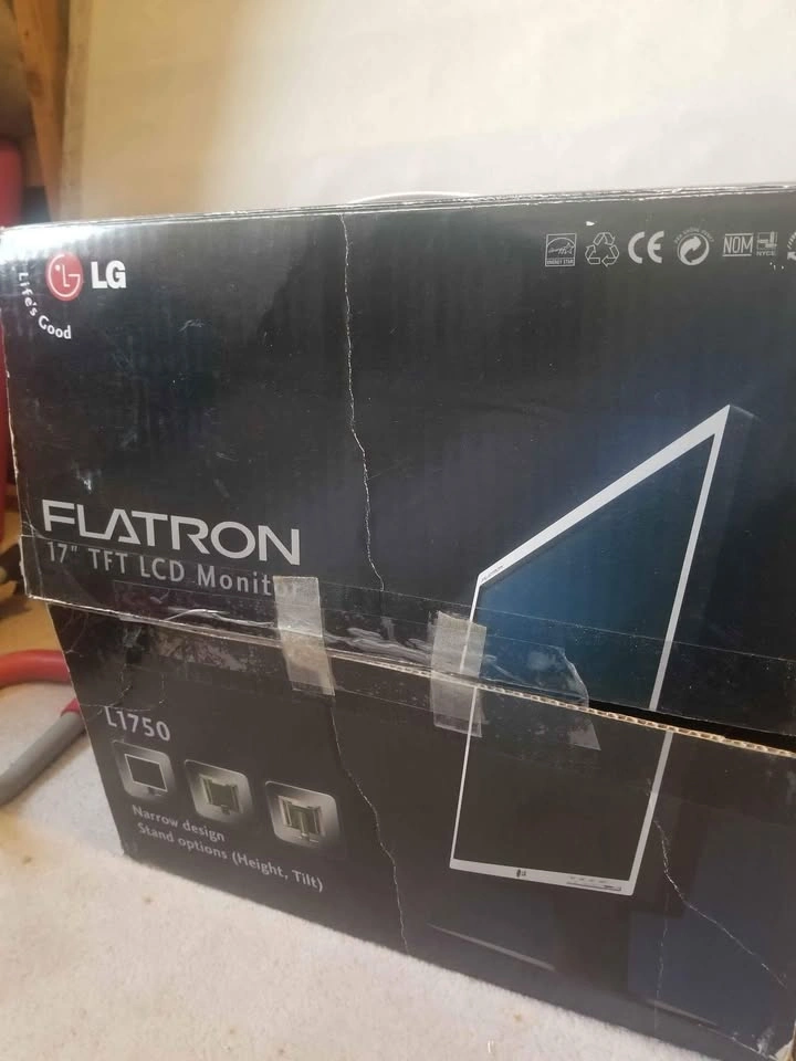 LG LCD 17" Computer Monitor - photo 4