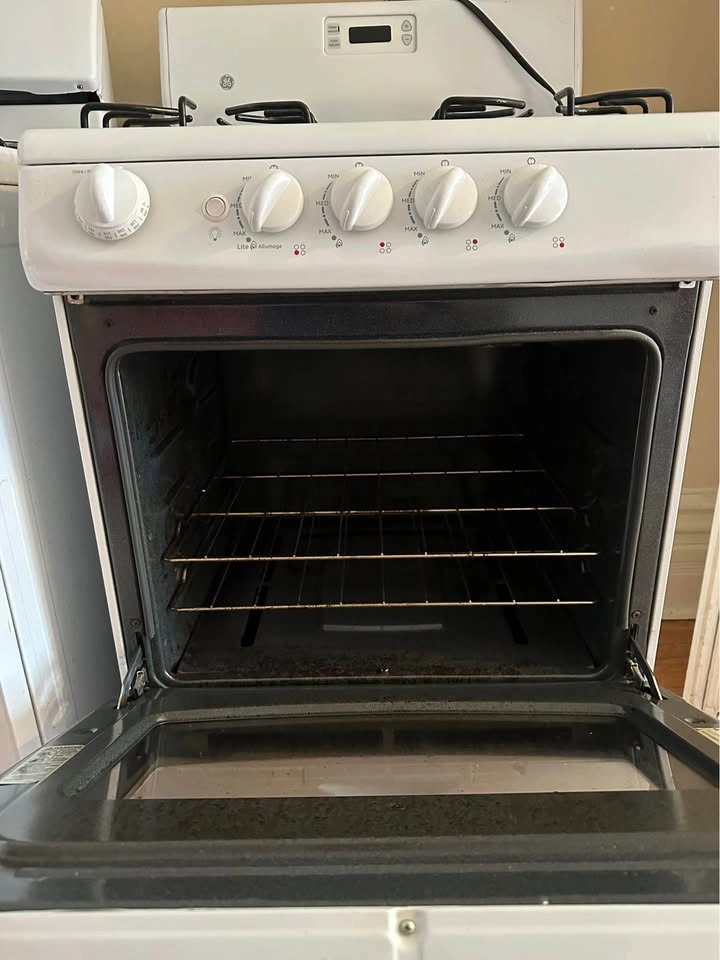 GE gas oven white with warming drawer - photo 3