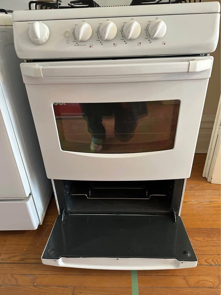 GE gas oven white with warming drawer - photo 4