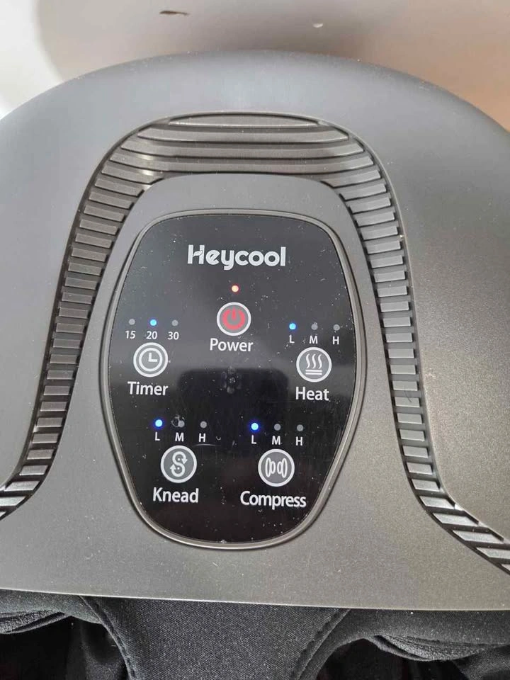Foot Massager with Heat Shiatsu Remote Control, New - photo 5