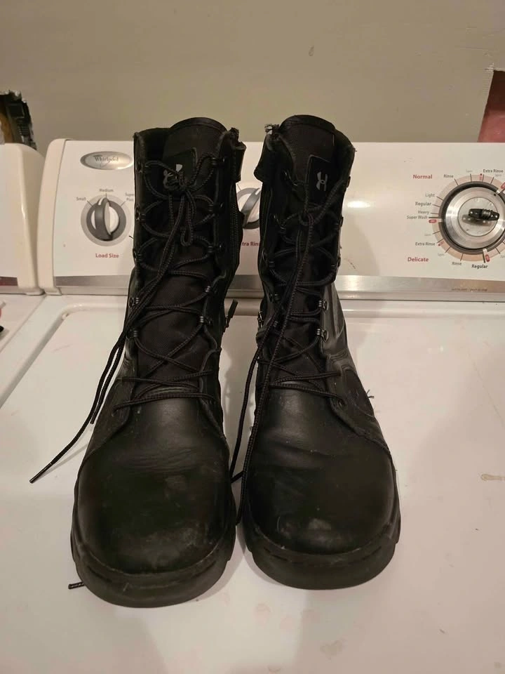 Under Armour Boots - Size 11 - photo 2