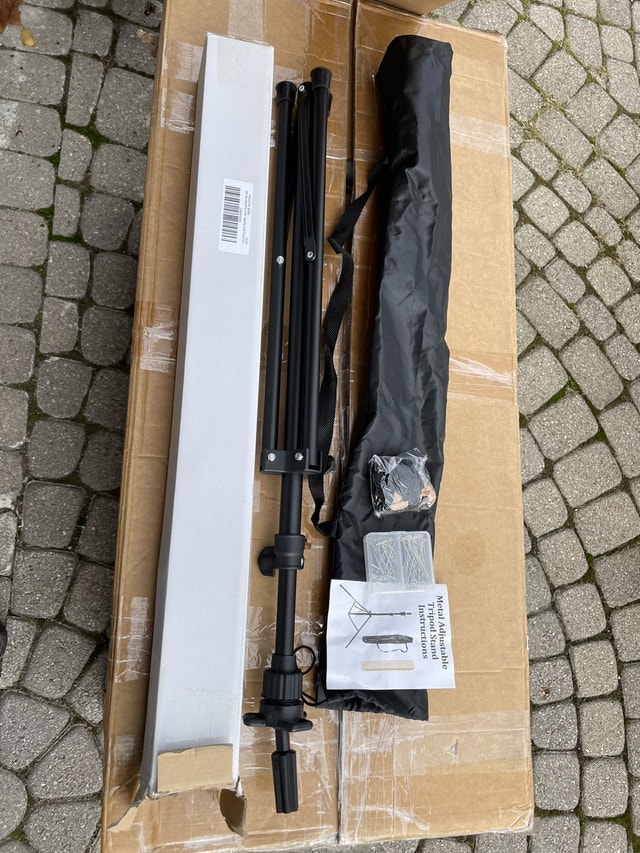 Wig stand / tripod new w/ accessories - photo 4