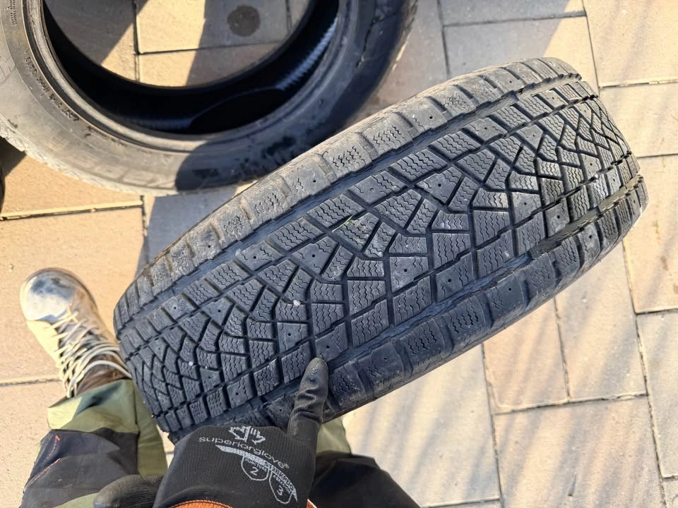 Motomaster Winter Tires P225/65R17 - photo 2